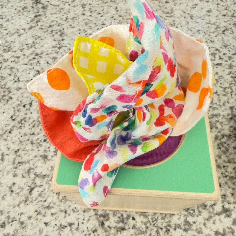 LoveVery Magic Tissue Box Babies Montessori Developmental Toy Wooden